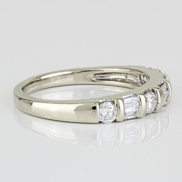 14k White Gold Baguette + Round-cut Diamond Bridal Wedding Band Ring - Picture 5 of 8